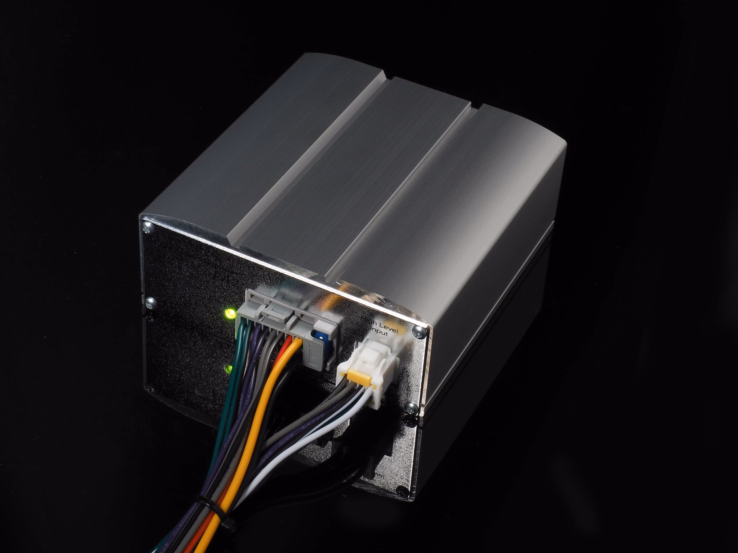 Mini amplifier Beat-Sonic PA2T1 dedicated to Toyota cars manufactured between 1987-2019. - Image 3